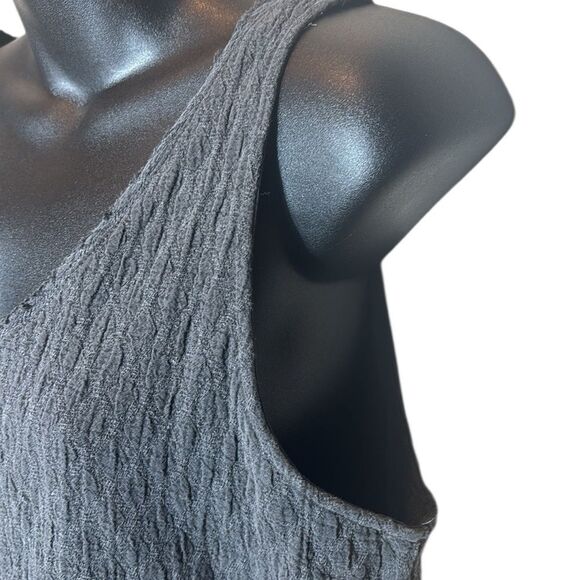 Neuflora women’s large linen blend textured tank top casual capsule sustainable - Picture 2 of 5